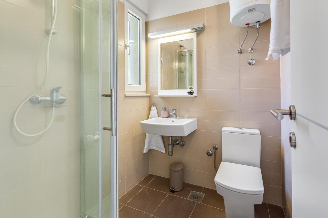 Luxury Two-floor In With Garden And Pool Apartament