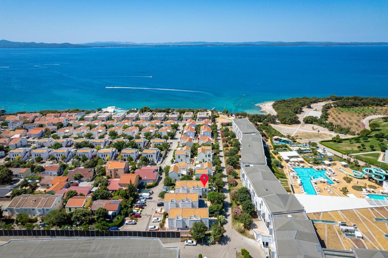 Luxury Two-floor In With Garden And Pool Apartament