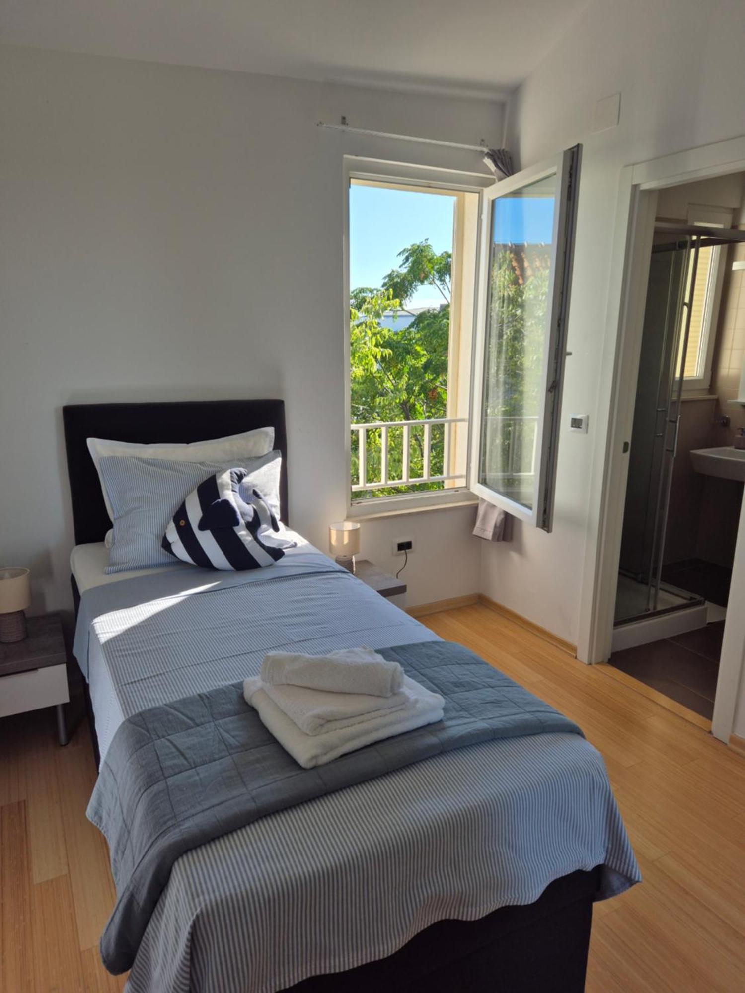 Luxury Two-floor In With Garden And Pool Apartament *
