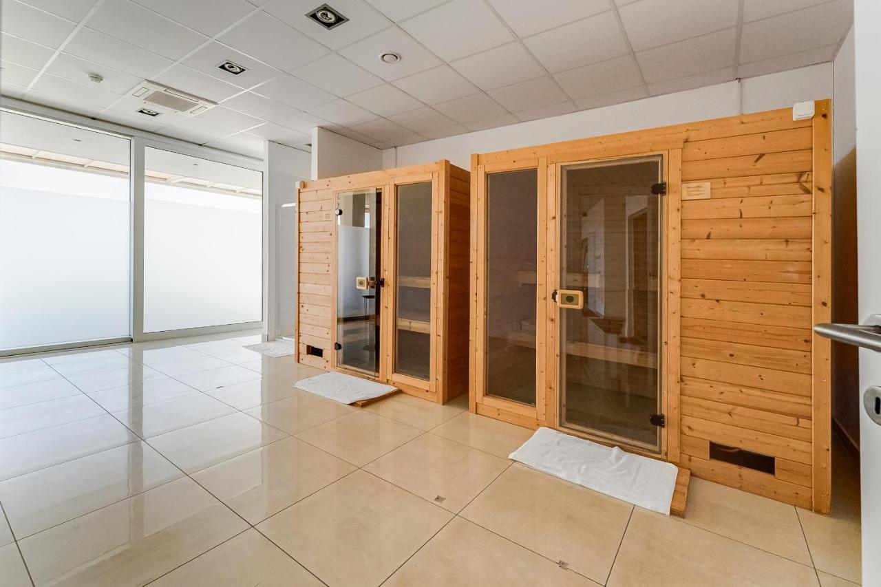 Luxury Two-floor In With Garden And Pool *