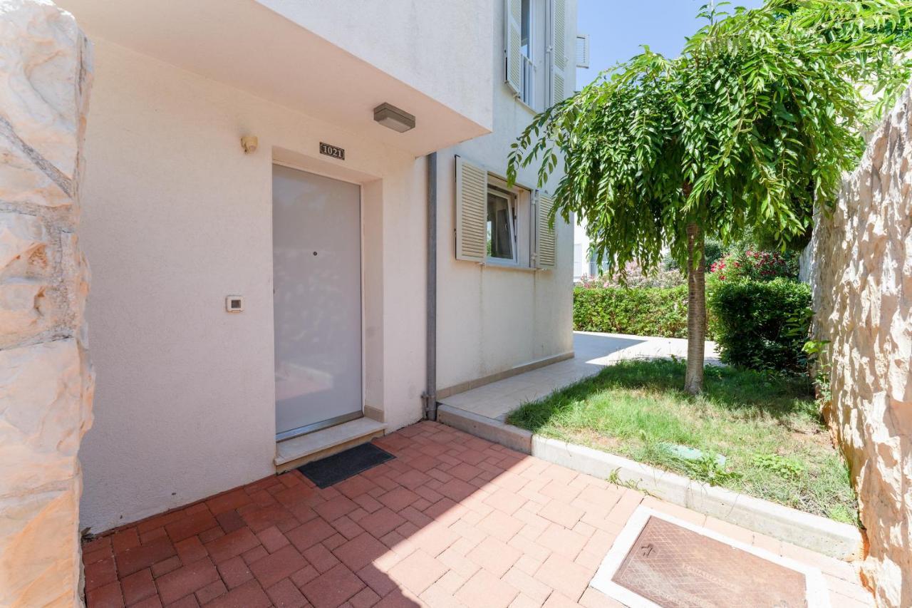 Luxury Two-floor In With Garden And Pool Petrcane